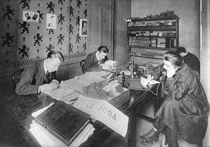 La Maison du peuple - Le Bureau du Journal Le Jura, organe hebdomadaire de l'ensemble du mouvement ouvrier Jurassien, début des années 1920. © Jérôme  Mongreville (reproduction) / Région Bourgogne-Franche-Comté, Inventaire du patrimoine - 1992