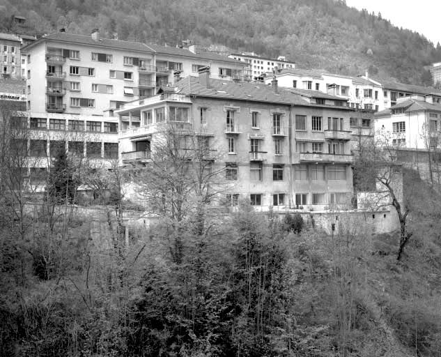 Logements et bureau depuis le sud. © Jérôme Mongreville / Région Bourgogne-Franche-Comté, Inventaire du patrimoine - 1992