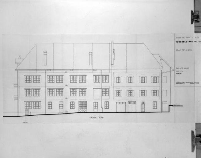 Immeuble 1 rue du Tomachon. Etat des lieux. Façade nord. © Yves Sancey, Jean Bissieux / Région Bourgogne-Franche-Comté, Inventaire du patrimoine - 1992 Immeuble 1 rue du Tomachon. Etat des lieux. Façade nord. © Yves Sancey, Jean Bissieux / Région Bourgogne-Franche-Comté, Inventaire du patrimoine - 1992