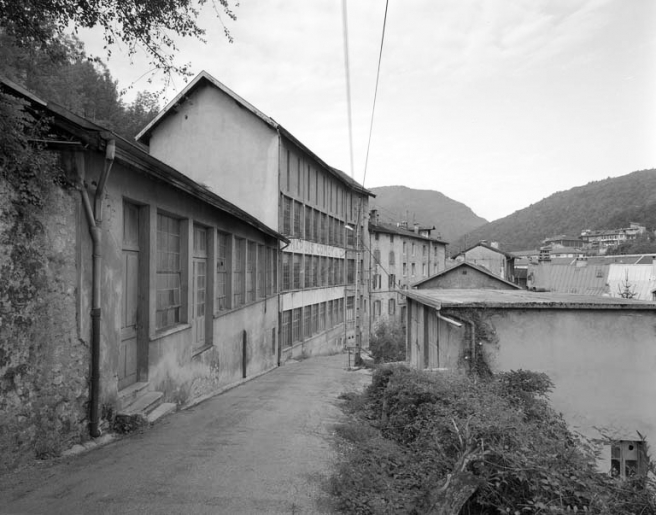 Façades sur la rue des Etapes, depuis le haut de la rue. © Jérôme Mongreville / Région Bourgogne-Franche-Comté, Inventaire du patrimoine - 1992
