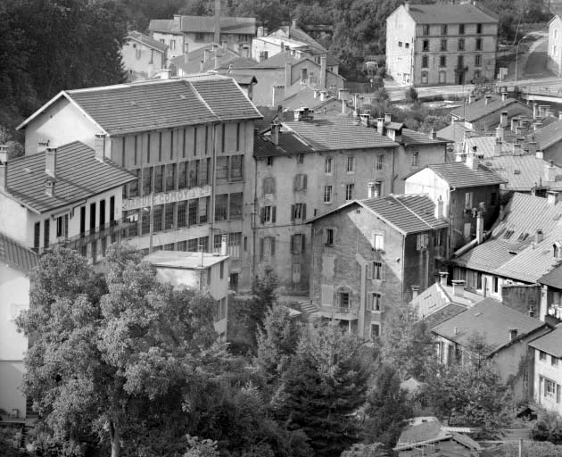 Vue d'ensemble depuis le nord-est. © Jérôme Mongreville / Région Bourgogne-Franche-Comté, Inventaire du patrimoine - 1992