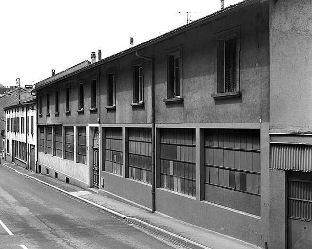 Façade antérieure de trois quarts droite. © Jérôme Mongreville / Région Bourgogne-Franche-Comté, Inventaire du patrimoine - 1992
