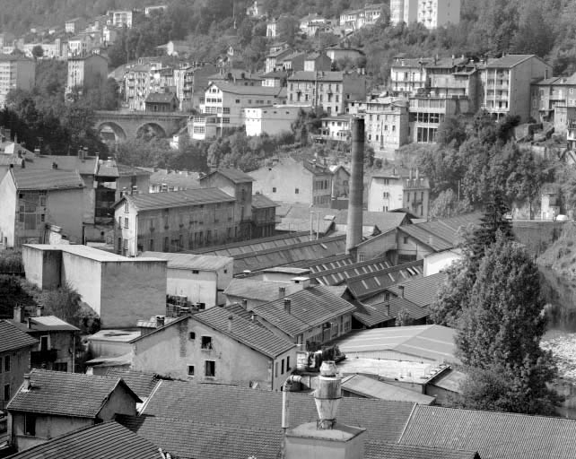 Vue d'ensemble depuis l'est. © Jérôme Mongreville / Région Bourgogne-Franche-Comté, Inventaire du patrimoine - 1992