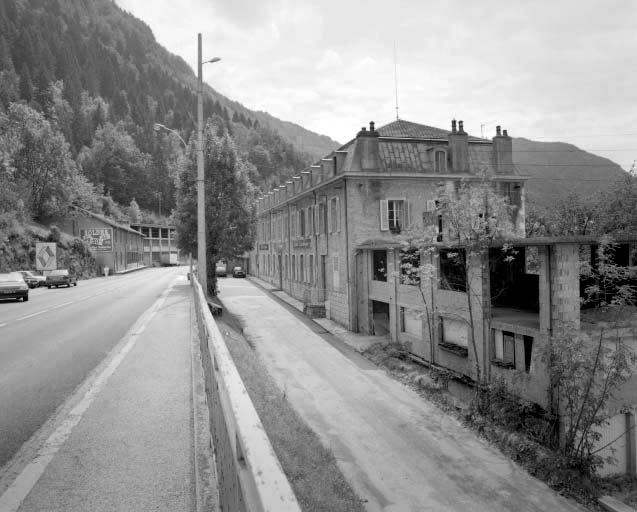 Vue d'ensemble depuis le nord-est et la rue Carnot. © Jérôme Mongreville / Région Bourgogne-Franche-Comté, Inventaire du patrimoine - 1992