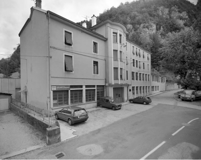 Façade antérieure de trois quarts gauche. © Jérôme Mongreville / Région Bourgogne-Franche-Comté, Inventaire du patrimoine - 1992
