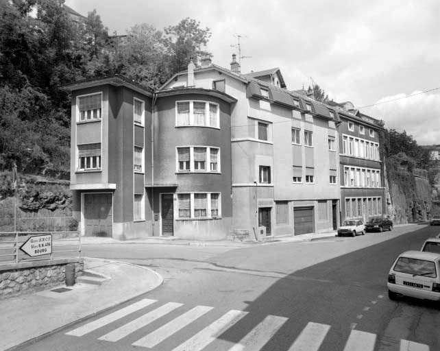 Bâtiments n° 23 et 25 de trois quarts gauche. © Jérôme Mongreville / Région Bourgogne-Franche-Comté, Inventaire du patrimoine - 1992