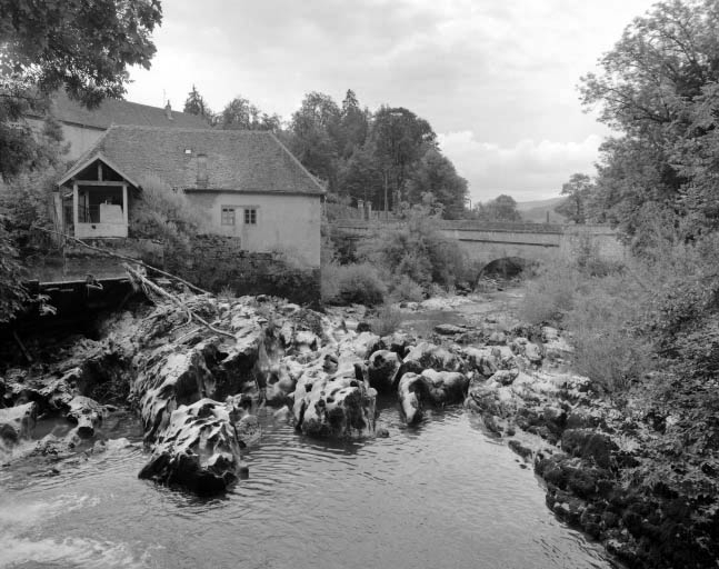 Vue d'ensemble depuis le nord. © Yves Sancey / Région Bourgogne-Franche-Comté, Inventaire du patrimoine - 1992