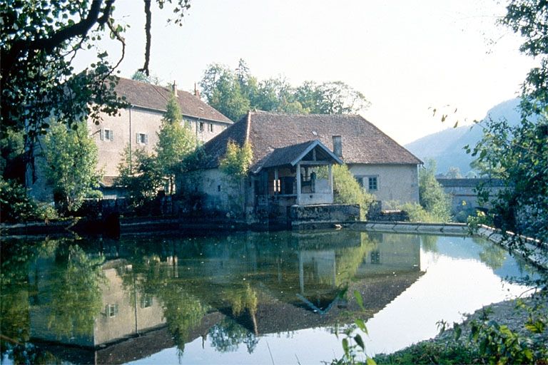 Barrage, retenue d'eau et scierie. © Yves Sancey / Région Bourgogne-Franche-Comté, Inventaire du patrimoine - 1992