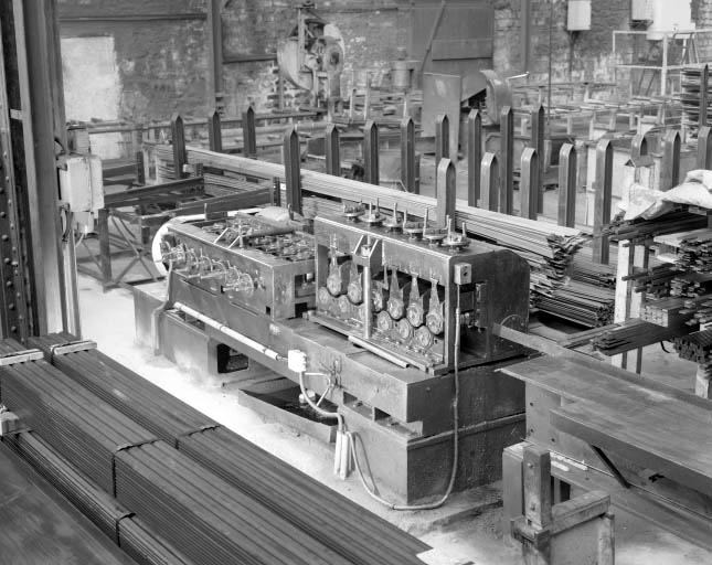Machine à redresser de l'Office Technique des Profilés. © Yves Sancey / Région Bourgogne-Franche-Comté, Inventaire du patrimoine - 1992
