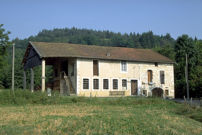 Façade antérieure. © Laurent Poupard / Région Bourgogne-Franche-Comté, Inventaire du patrimoine - 1992