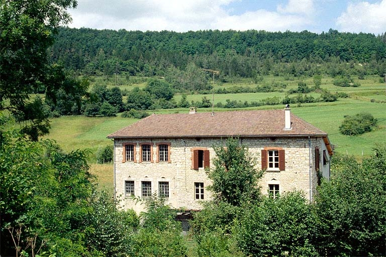 Façade postérieure. © Laurent Poupard / Région Bourgogne-Franche-Comté, Inventaire du patrimoine - 1992
