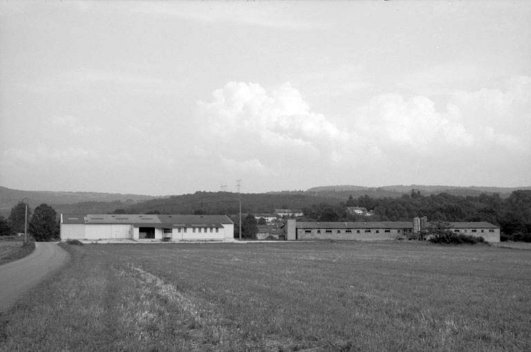 Cave d'affinage et porcherie, vues de l'ouest. © Laurent Poupard / Région Bourgogne-Franche-Comté, Inventaire du patrimoine - 1992