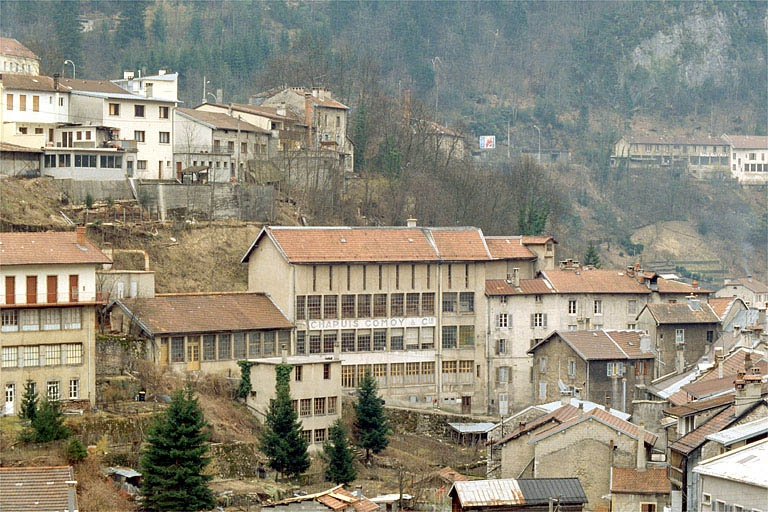 Vue d'ensemble depuis le nord. © Laurent Poupard / Région Bourgogne-Franche-Comté, Inventaire du patrimoine - 1992