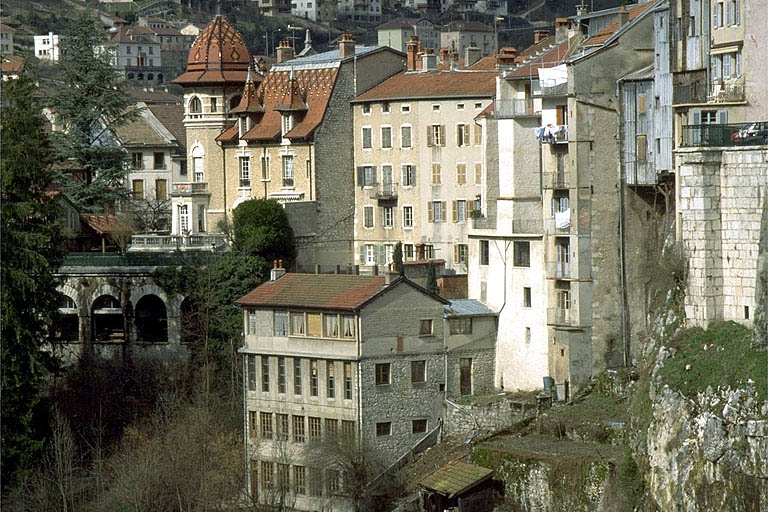 Vue d'ensemble depuis le sud. © Laurent Poupard / Région Bourgogne-Franche-Comté, Inventaire du patrimoine - 1992
