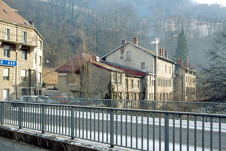 Vue d'ensemble depuis l'ouest. © Laurent Poupard / Région Bourgogne-Franche-Comté, Inventaire du patrimoine - 1992