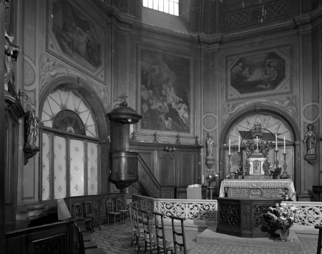 Vue de l'intérieur de la chapelle depuis l'entrée, de trois quarts gauche. © Yves Sancey / Région Bourgogne-Franche-Comté, Inventaire du patrimoine - 1992