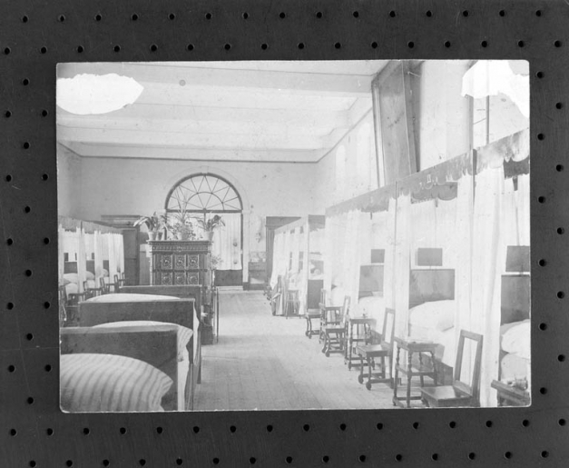 Intérieur de la salle Saint Martin. © Yves  Sancey (reproduction) / Région Bourgogne-Franche-Comté, Inventaire du patrimoine - 1992