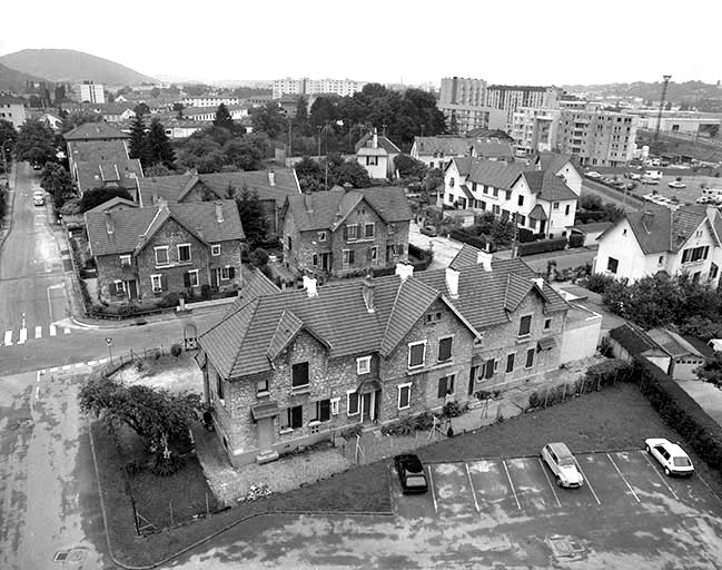 Vue d'ensemble de la cité ouvrière : sud-ouest. © Yves Sancey / Région Bourgogne-Franche-Comté, Inventaire du patrimoine - 1993