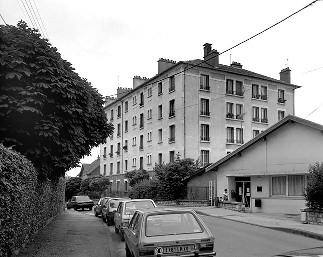 Immeuble, 50 avenue Georges Clémenceau. © Yves Sancey / Région Bourgogne-Franche-Comté, Inventaire du patrimoine - 1993