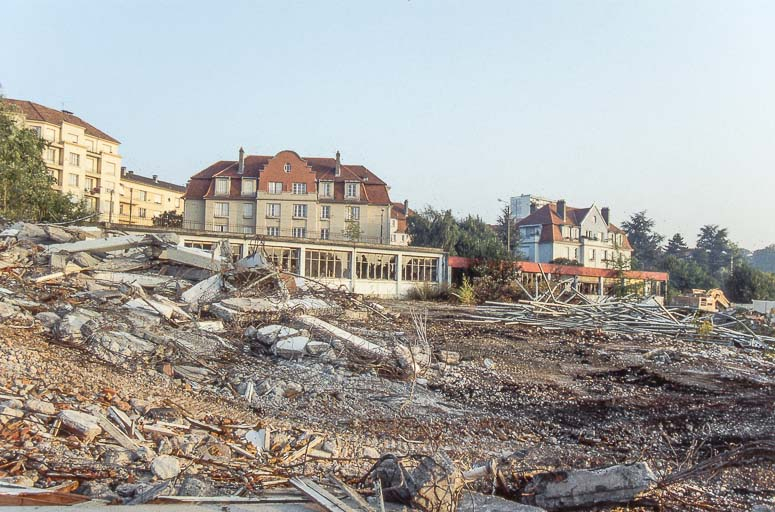 Destruction de l'usine, 25 août 1993 à midi : local syndical et réfectoire. © Laurent Poupard / Région Bourgogne-Franche-Comté, Inventaire du patrimoine - 1993
