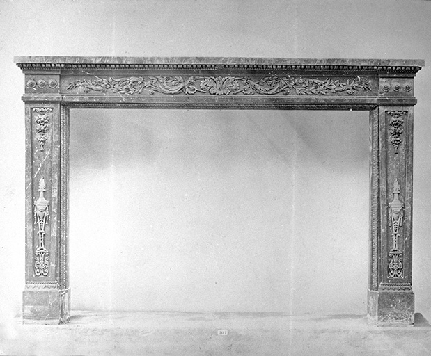 Production : cheminée. © Jérôme  Mongreville (reproduction) / Région Bourgogne-Franche-Comté, Inventaire du patrimoine - 1993