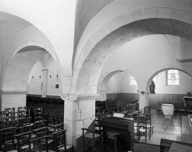 Le vaisseau central, vu depuis la chapelle latérale sud. © Yves Sancey / Région Bourgogne-Franche-Comté, Inventaire du patrimoine - 1994