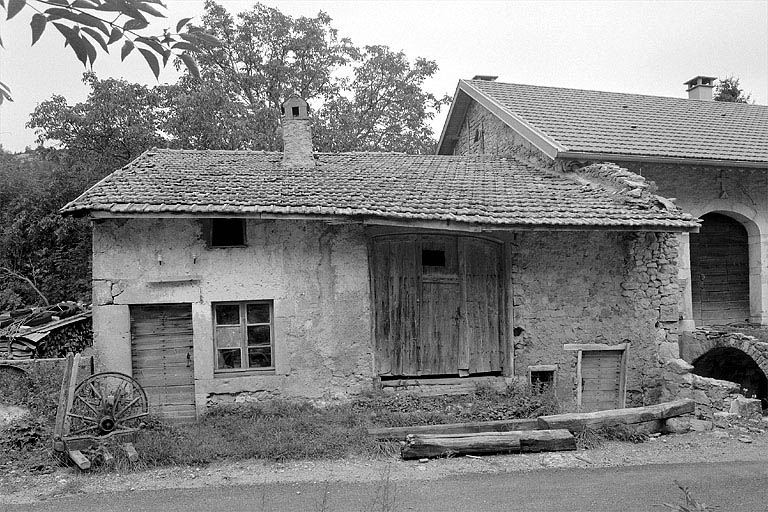 Façade antérieure. © Jérôme Mongreville / Région Bourgogne-Franche-Comté, Inventaire du patrimoine - 1994 Façade antérieure. © Jérôme Mongreville / Région Bourgogne-Franche-Comté, Inventaire du patrimoine - 1994