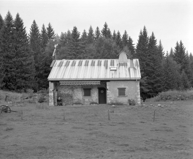 Façade antérieure. © Yves Sancey / Région Bourgogne-Franche-Comté, Inventaire du patrimoine - 1994