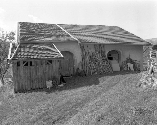 Façade postérieure. © Jérôme Mongreville / Région Bourgogne-Franche-Comté, Inventaire du patrimoine - 1994