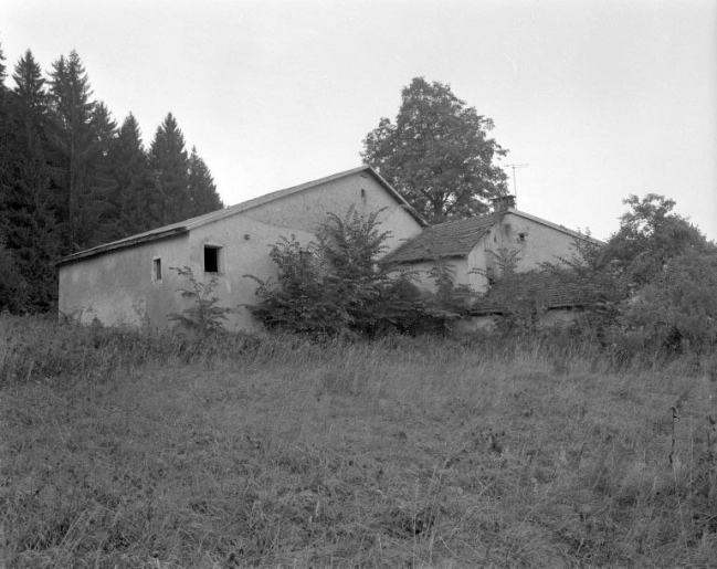 Façade postérieure et face gauche. © Jérôme Mongreville / Région Bourgogne-Franche-Comté, Inventaire du patrimoine - 1994