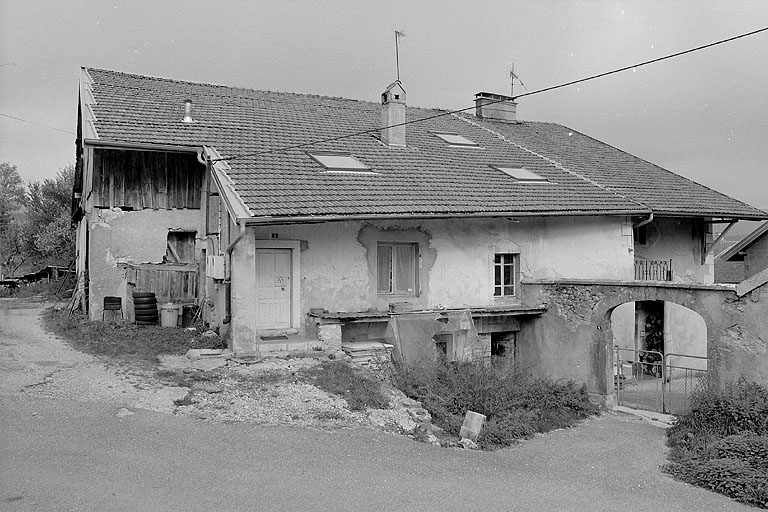 Façade antérieure. © Jérôme Mongreville / Région Bourgogne-Franche-Comté, Inventaire du patrimoine - 1994