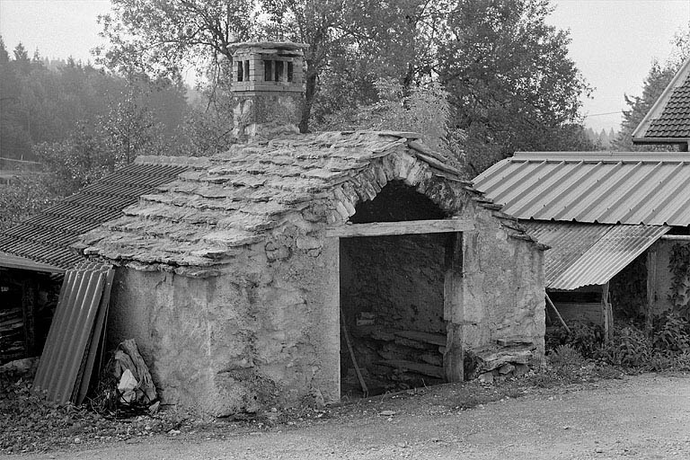 Vue de trois quarts. © Jérôme Mongreville / Région Bourgogne-Franche-Comté, Inventaire du patrimoine - 1994