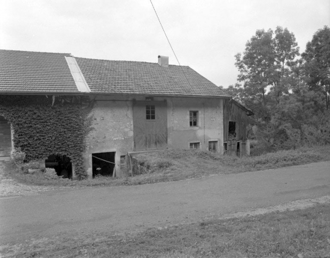 Ferme située au lieu-dit Samiat : façade antérieure. © Jérôme Mongreville / Région Bourgogne-Franche-Comté, Inventaire du patrimoine - 1994