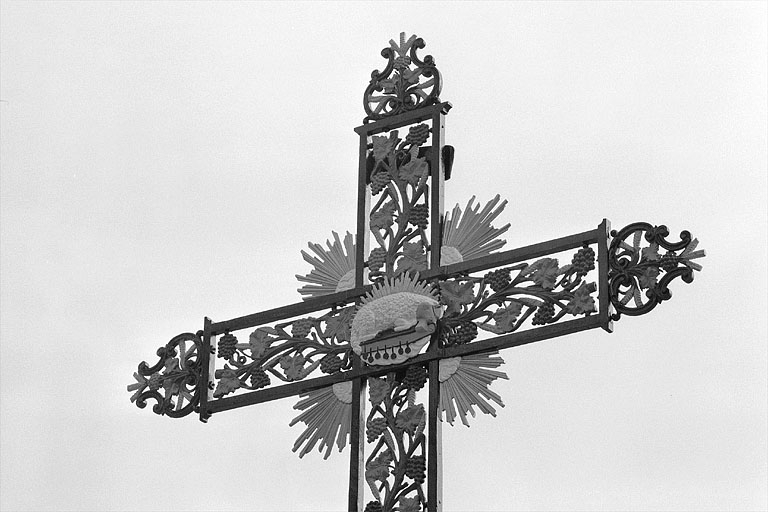 Partie supérieure, vue de trois quarts. © Jérôme Mongreville / Région Bourgogne-Franche-Comté, Inventaire du patrimoine - 1994