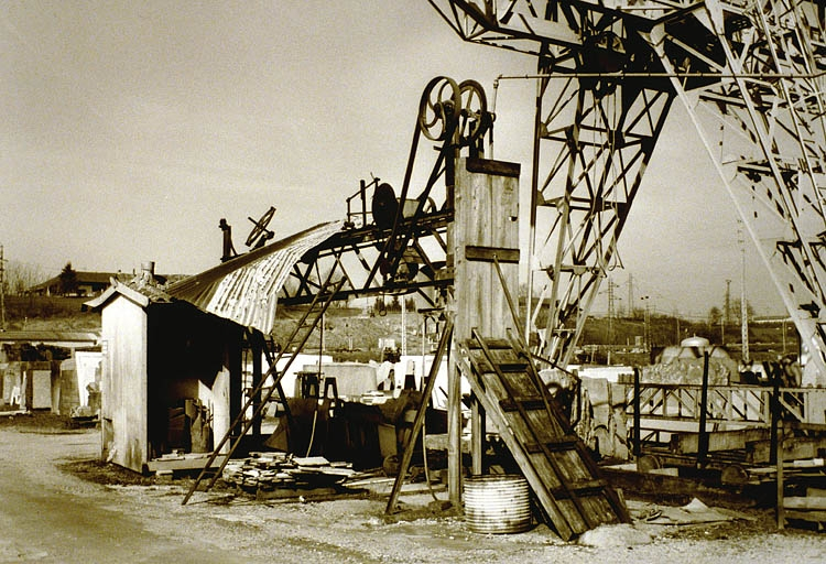 Vue de trois quarts droite. © Yves Sancey / Région Bourgogne-Franche-Comté, Inventaire du patrimoine - 1994