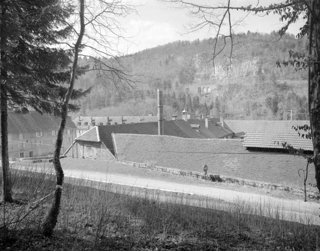 Façade sur rue de l'aile est. © Yves Sancey / Région Bourgogne-Franche-Comté, Inventaire du patrimoine - 1994