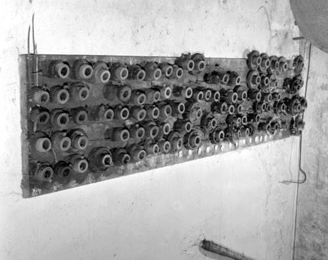 Ratelier de roues dentées pour les cardes, vu de trois quarts. © Yves Sancey / Région Bourgogne-Franche-Comté, Inventaire du patrimoine - 1994