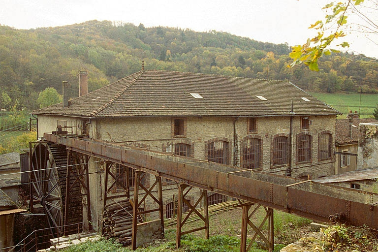 Grande roue hydraulique et atelier de fabrication (J). © Yves Sancey / Région Bourgogne-Franche-Comté, Inventaire du patrimoine - 1994