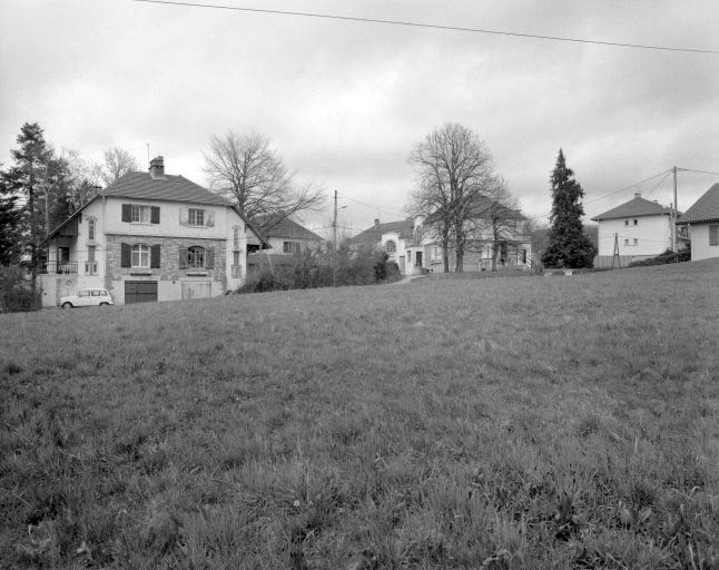 Vue d'ensemble depuis le sud. © Yves Sancey / Région Bourgogne-Franche-Comté, Inventaire du patrimoine - 1994
