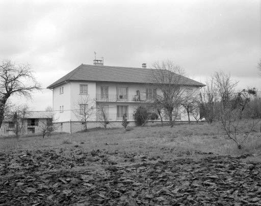 Immeuble d'appartements. © Yves Sancey / Région Bourgogne-Franche-Comté, Inventaire du patrimoine - 1994