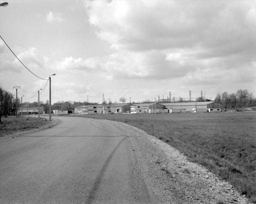 Vue d'ensemble depuis le nord-est. © Yves Sancey / Région Bourgogne-Franche-Comté, Inventaire du patrimoine - 1994