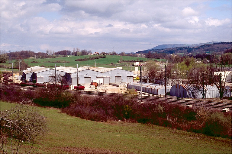 Vue d'ensemble depuis le sud-ouest. © Yves Sancey / Région Bourgogne-Franche-Comté, Inventaire du patrimoine - 1994