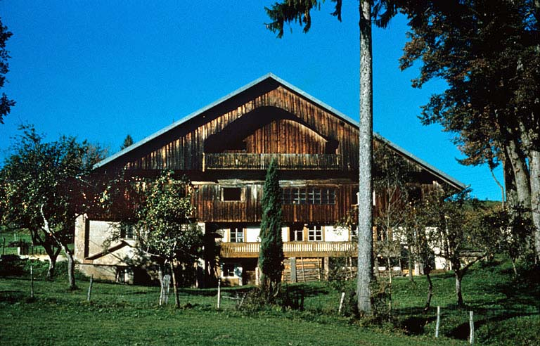 Façade antérieure. © Yves Sancey / Région Bourgogne-Franche-Comté, Inventaire du patrimoine - 1995 Façade antérieure. © Yves Sancey / Région Bourgogne-Franche-Comté, Inventaire du patrimoine - 1995