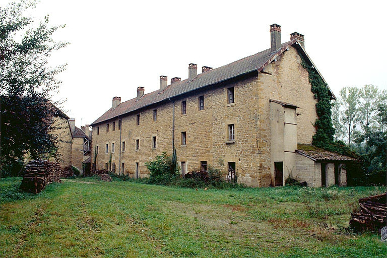 Logement d'ouvriers (D) : façade antérieure vue depuis le sud. © Jérôme Mongreville / Région Bourgogne-Franche-Comté, Inventaire du patrimoine - 1995