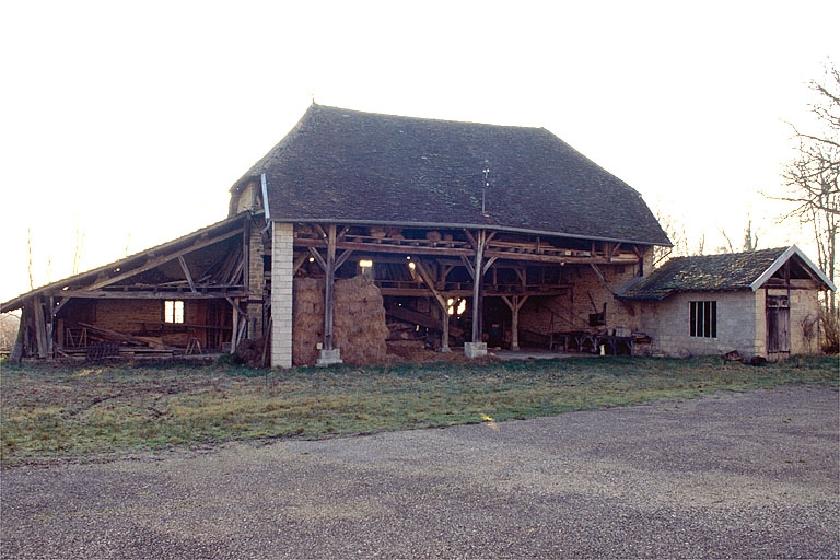 Scierie depuis le nord-ouest. © Jérôme Mongreville / Région Bourgogne-Franche-Comté, Inventaire du patrimoine - 1996