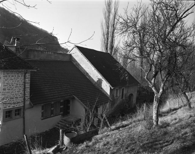 Aile nord.Logement et ferme. © Jérôme Mongreville / Région Bourgogne-Franche-Comté, Inventaire du patrimoine - 1996