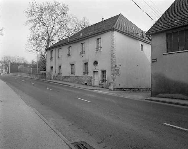 Bureau et logement. © Jérôme Mongreville / Région Bourgogne-Franche-Comté, Inventaire du patrimoine - 1996