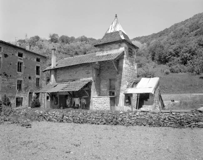 Four et pigeonnier. © Jérôme Mongreville / Région Bourgogne-Franche-Comté, Inventaire du patrimoine - 1996