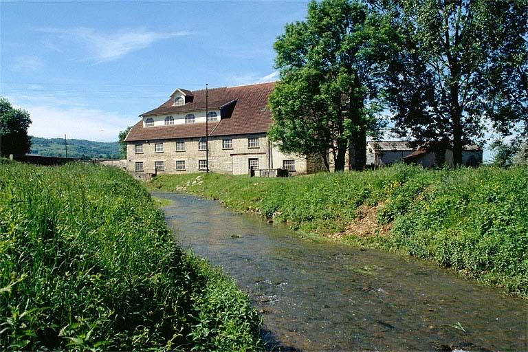 Vue d'ensemble depuis le nord. © Jérôme Mongreville / Région Bourgogne-Franche-Comté, Inventaire du patrimoine - 1996