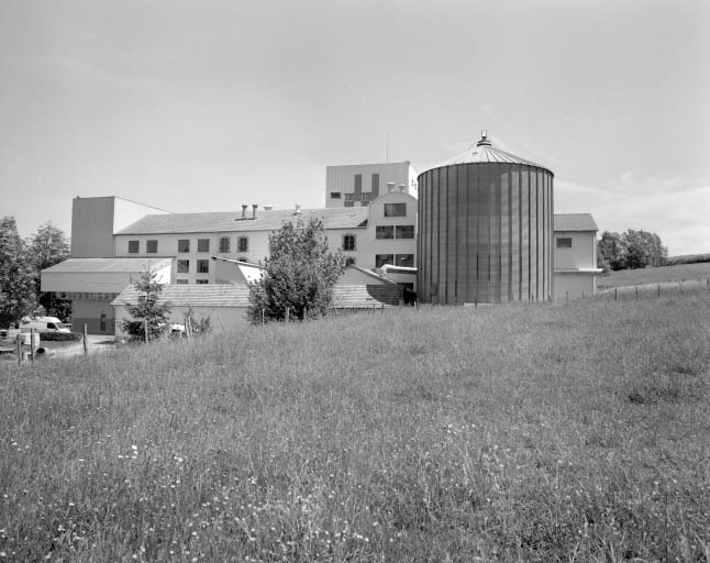 Vue d'ensemble depuis l'ouest. © Jérôme Mongreville / Région Bourgogne-Franche-Comté, Inventaire du patrimoine - 1996